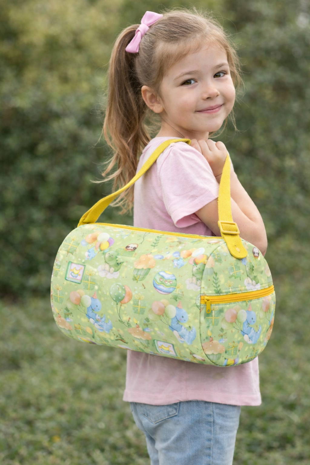 Kids Duffel Bag Light Green  with Candies & Toffees Print