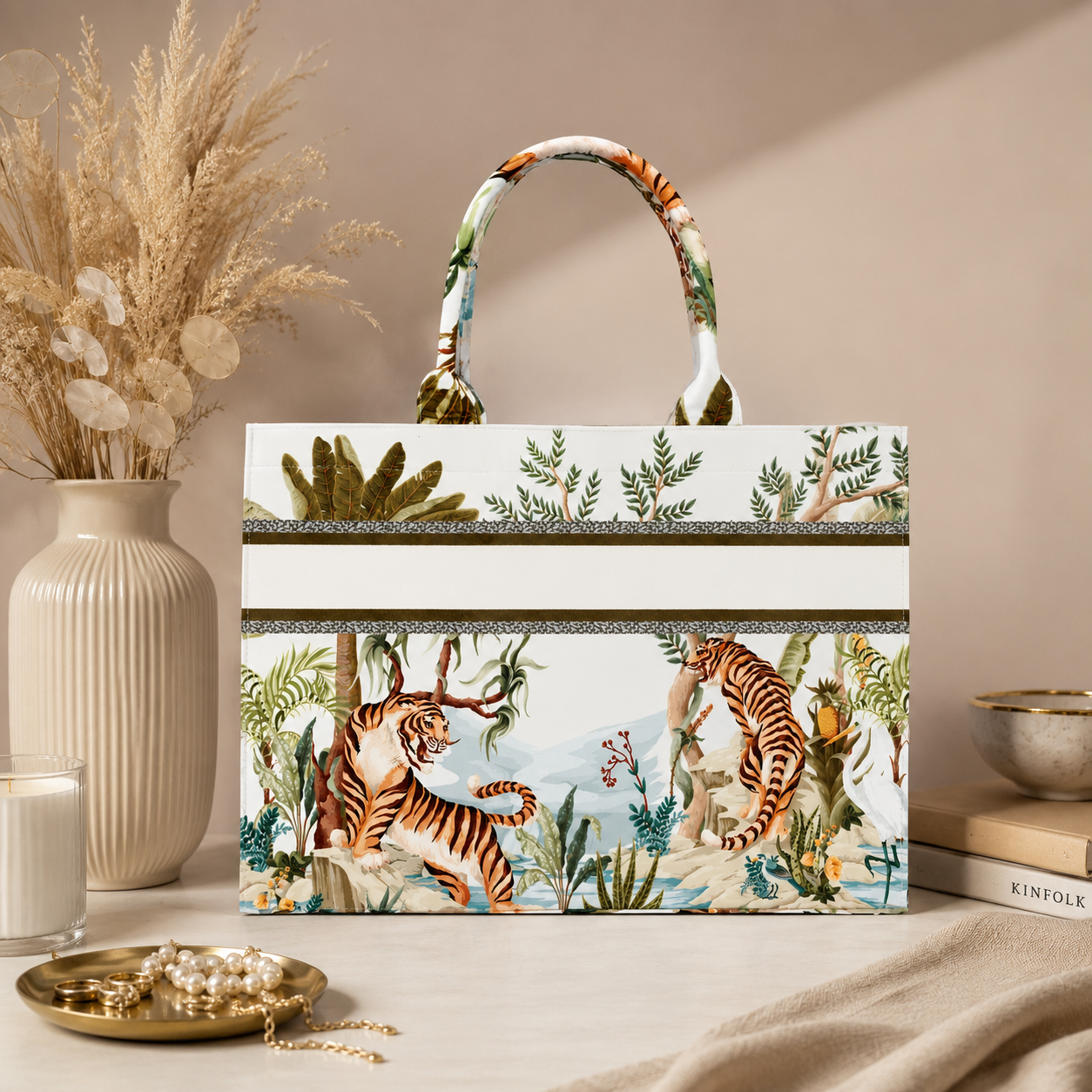 White Tiger Print Customize Hand Bag For Women — image 4
