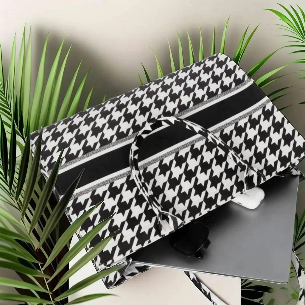 White And Black Print Customize Hand Bag For Women
