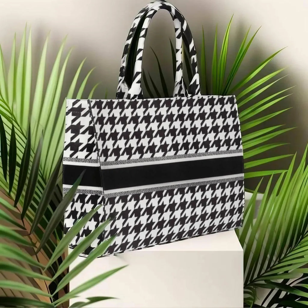 White And Black Print Customize Hand Bag For Women